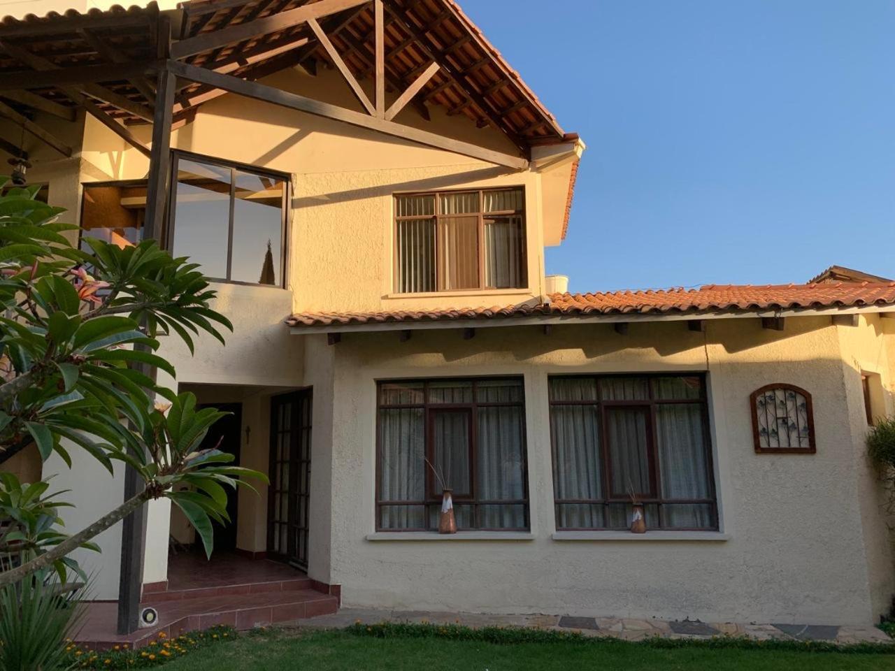 Apartamento Con Jardin Cochabamba Luaran gambar