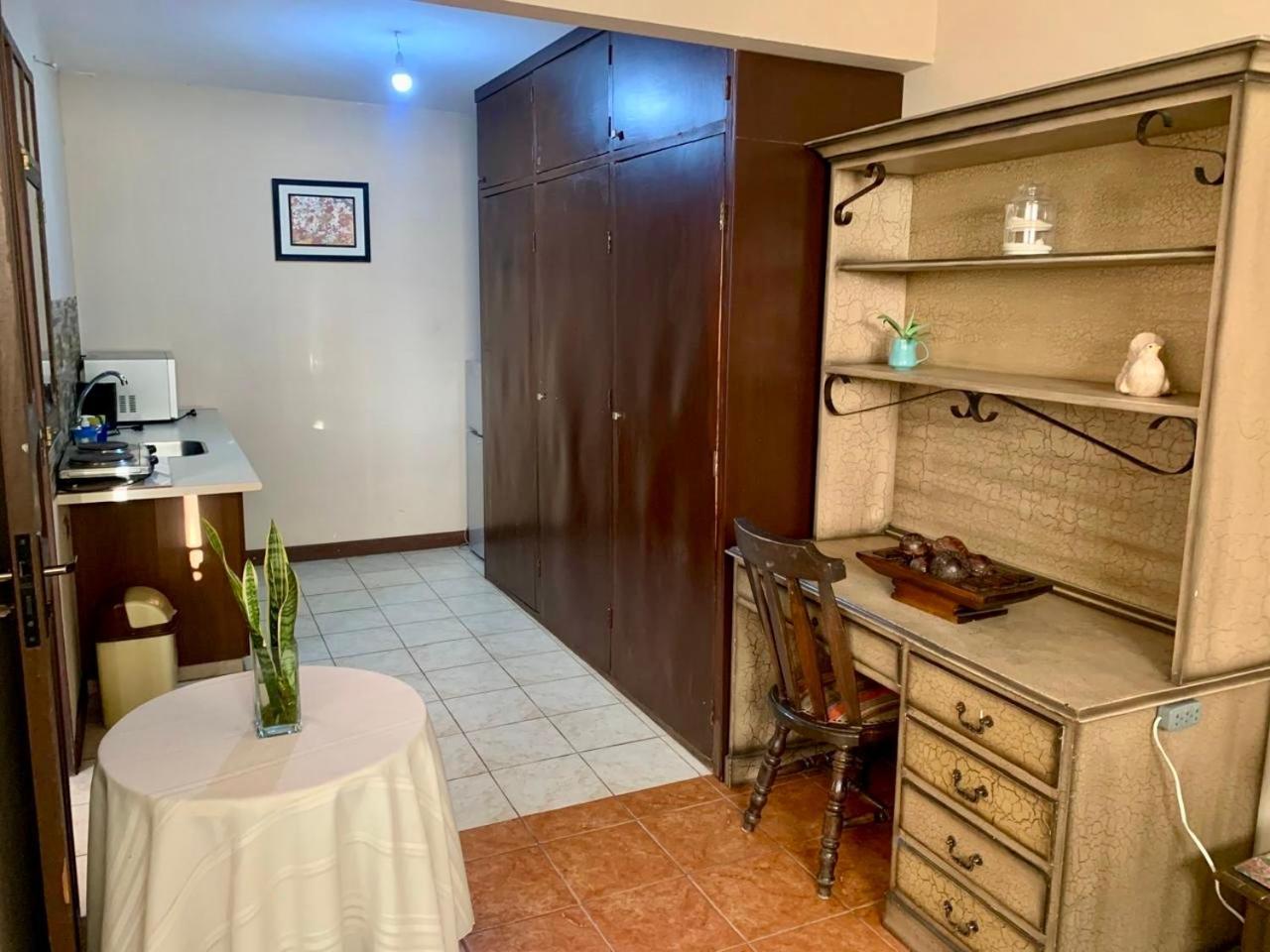 Apartamento Con Jardin Cochabamba Luaran gambar