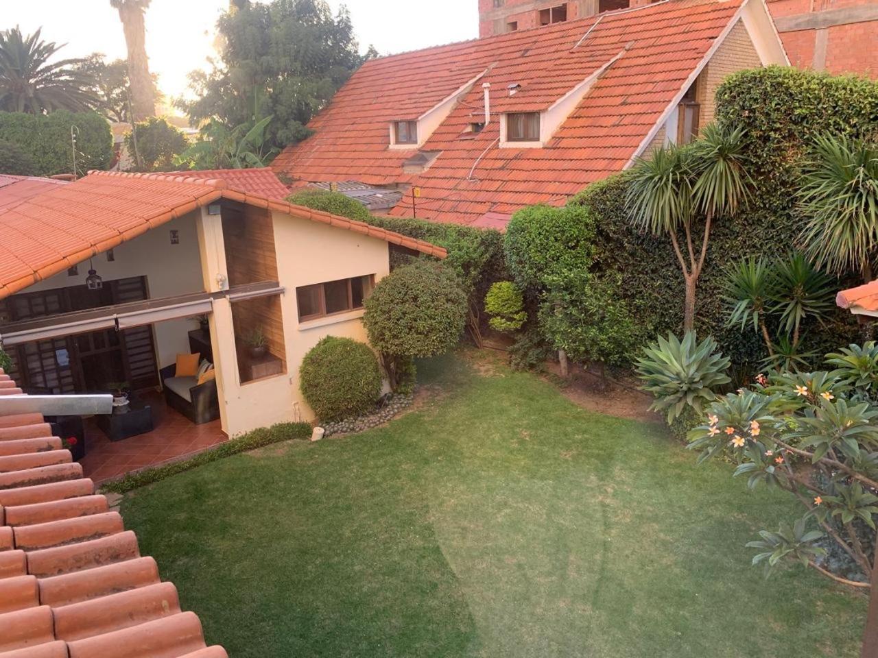 Apartamento Con Jardin Cochabamba Luaran gambar