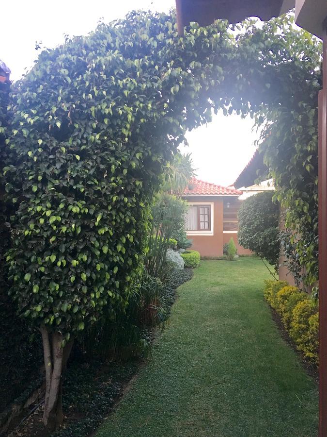 Apartamento Con Jardin Cochabamba Luaran gambar